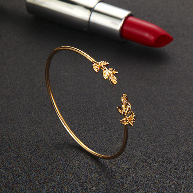 Bohemian Leaf Charm Bracelet Set for Women – Gold Chain Cuff Bangle Jewelry (4PCS)