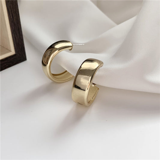 Minimalist Hoop Circle Earrings for Women – Vintage Geometric Metal Hoop Earrings