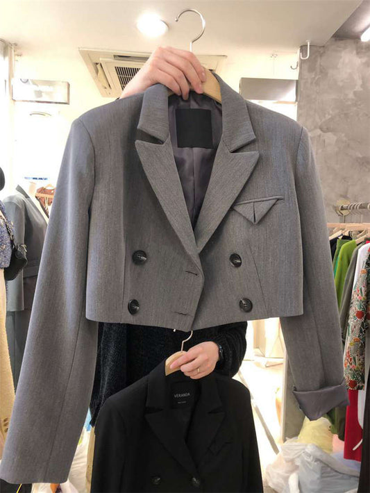 Women's Short Blazer with Lapels and Double-Breasted Closure