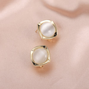 High-End Gold Floral Earrings – 14K Gold Plated Opal & Zircon Retro Luxury Earrings for Women