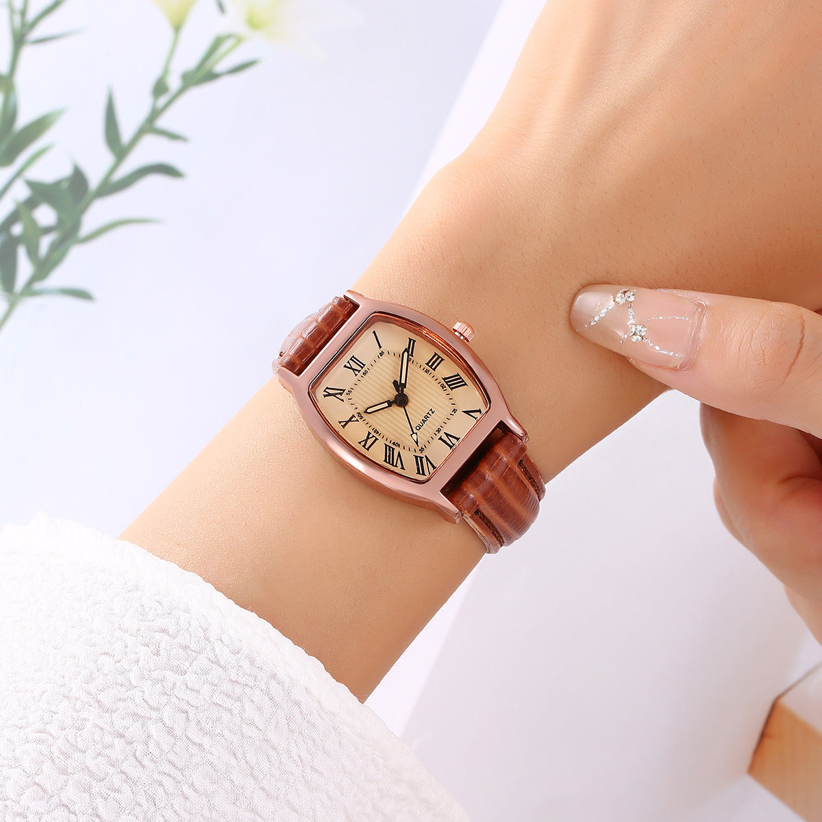 Women’s Classic Quartz Watch – Elegant Oval Dial Faux Leather Strap Casual Wristwatch